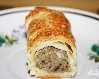 Слоеные пирожки с фаршем