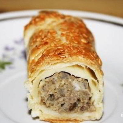 Слоеные пирожки с фаршем