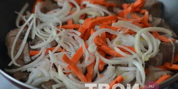 слоеные пирожки с куриной печенью