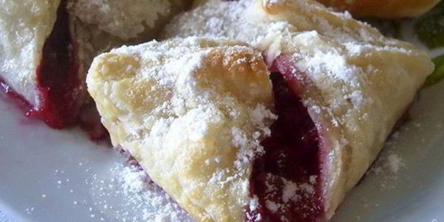 Рецепт слоеных пирожков с вареньем