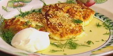 жареные пирожки из картофеля и творога