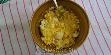 жареные пирожки с яйцом и рисом