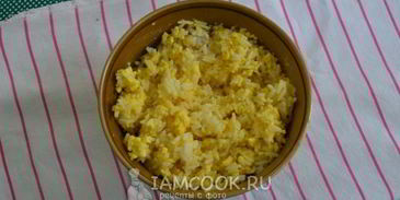 жареные пирожки с яйцом и рисом