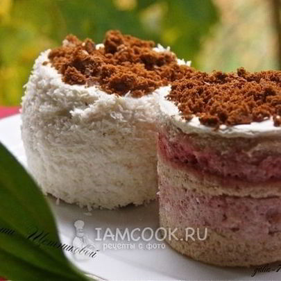 Бисквитные пирожные с клубничным кремом