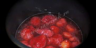 бисквитные пирожные с клубничным кремом