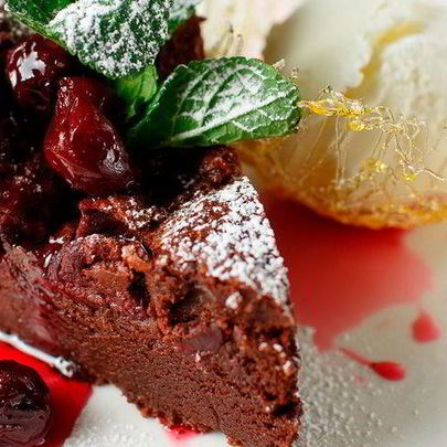 Брауни с вишневой прослойкой