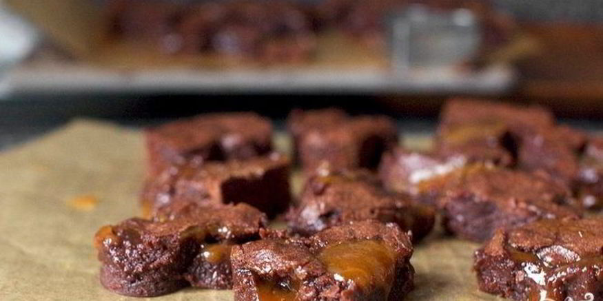 Рецепт брауниса соленой карамелью