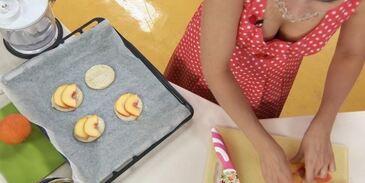 карамельные пирожные с фруктами