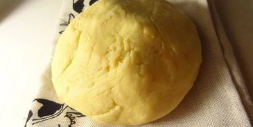 клюквенные пирожные с меренгой