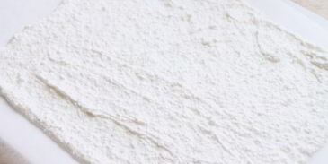 кокосово-клубничное пирожное