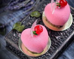 Муссовое пирожное Зимняя вишня