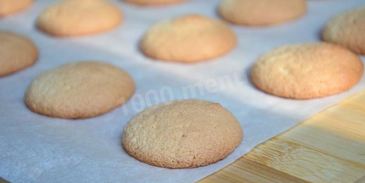 пирожное буше бисквитное