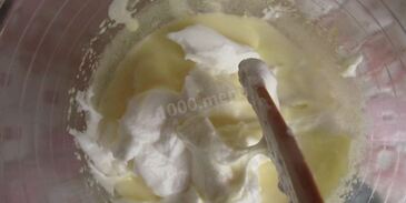 пирожное буше глазированные с малиново-ореховым кремом