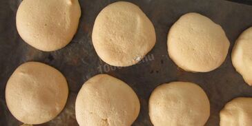 пирожное буше глазированные с малиново-ореховым кремом