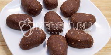 пирожное шоколадное яичко