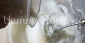 пирожные шоколадное безе с орехами