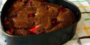 шоколадный брауни с творогом и вишней