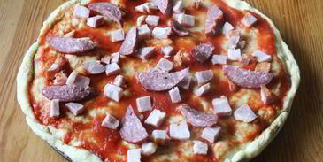 быстрая пицца в микроволновке с сыром