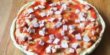 быстрая пицца в микроволновке с сыром