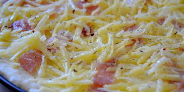 картофельная пицца с вялеными помидорами