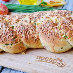 Пицца с колбасой