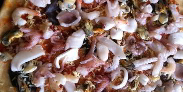 пицца фрутти ди маре с морепродуктами