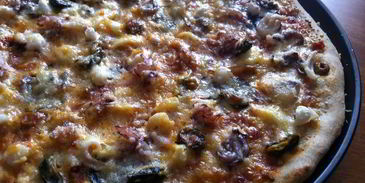 пицца фрутти ди маре с морепродуктами