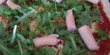 пицца красное и белое