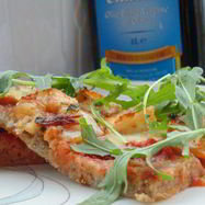 Рецепт Пиццы на гречневой муке с острыми креветками и руколой