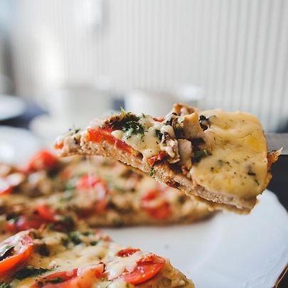 Пицца на кефире на сковороде за 10 минут