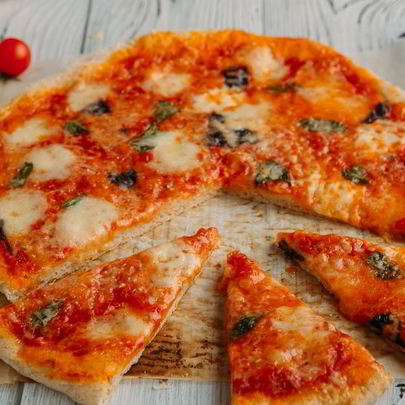 Пицца с бозиликом