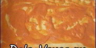 пицца с салями, колбасой, помидорами, моцареллой, твердым сыром, охотничьими колбасками и зеленью