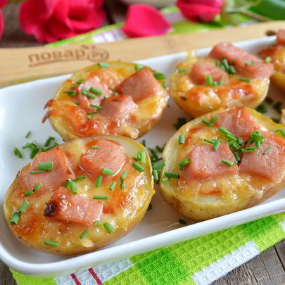 Пицца в картофельных лодочках