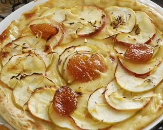 Яблочная пицца