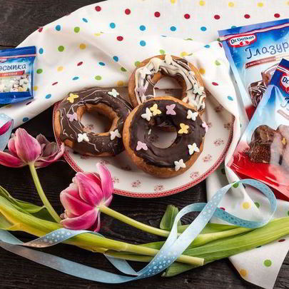 Классические пончики со сладкой помадкой