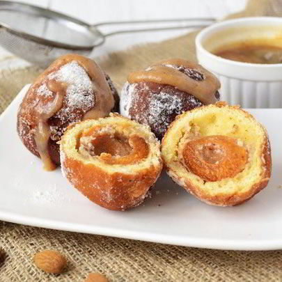 Пончики с абрикосами и миндальной начинкой