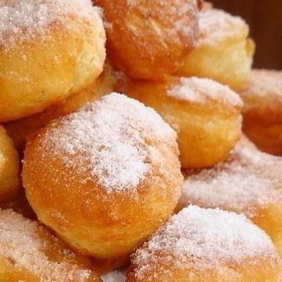 Пышные пончики с яблоком