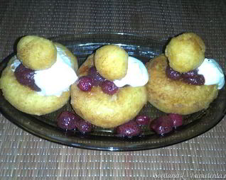 Румынские творожные пончики Папанаши