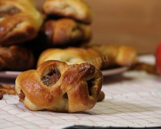 Прецель — вкусная выпечка с маком, корицей и сухофруктами