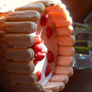 Рецепт Классической шарлотки с клубничным муссом