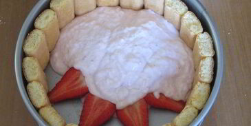 клубнично-творожная шарлотка