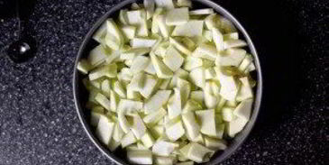 пышная шарлотка с яблоками