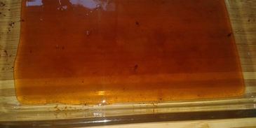 шарлотка из яблок с карамелью