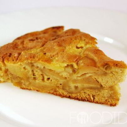 Шарлотка на молоке