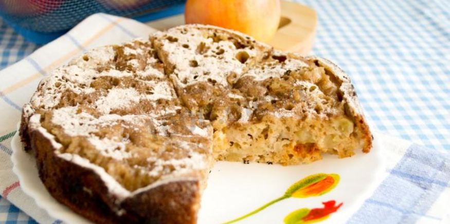 Рецепт шарлотки ны сковороде с яблоками