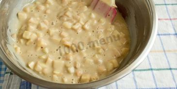 шарлотка на сковороде с яблоками