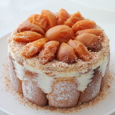 Шарлотка с английским ванильным кремом