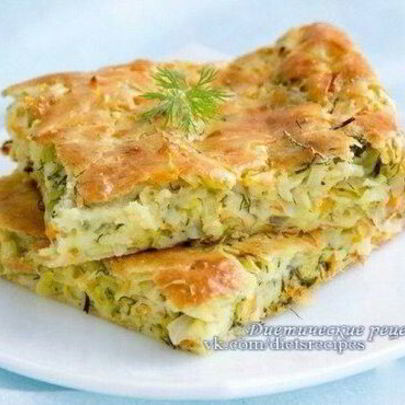 Шарлотка с капустой и морковью