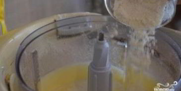 шарлотка с курагой