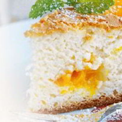 Шарлотка с мандаринами в мультиварке